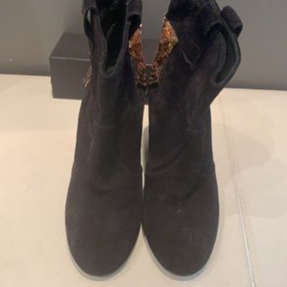 ⬇️Price Drop⬇️HP✨🇮🇹STRATEGIA Gorgeous 💯% Suede/Leather Embellished Ankle Boots - Picture 10 of 14